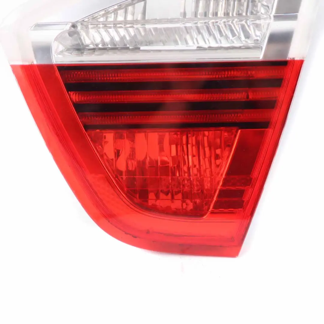 Fanale Posteriore Berlina Luce Nel Coperchio Bagagliaio Destra per BMW E90 con numero di parte 6937460 BMW E90 Fanale Posteriore Berlina Luce Nel Coperchio Bagagliaio Destra - SKU 6937460-2 - Numero di parte 6937460