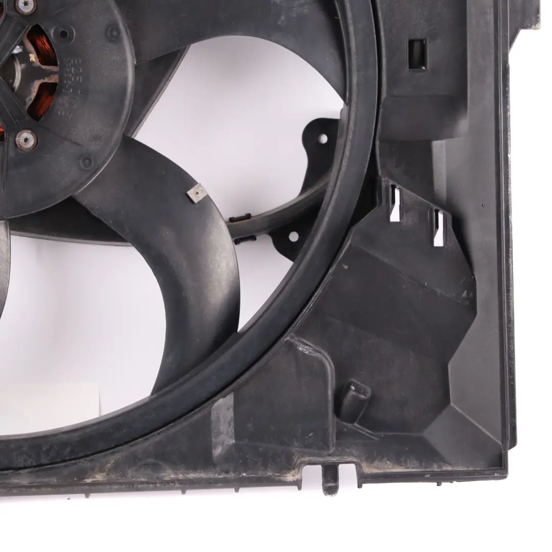 Wentylator Wiatrak Benzyna 400W do BMW E81 E87 E90 o numerze 6937515 BMW E81 E87 E90 Wentylator Wiatrak Benzyna 400W - SKU 6937515-6 - Numer Części 6937515