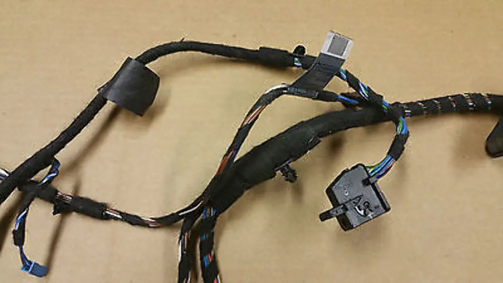 Wiring loom front door driver side to BMW 3 SERIES E90 E91 with Part number 6938209 BMW 3 SERIES E90 E91 Wiring loom front door driver side - SKU 6938209 - Part number 6938209