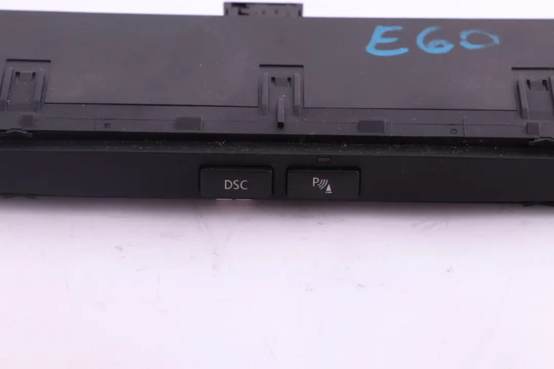 Console Centrale Dsc Pdc Interruttore Centro Cluster per BMW E60 E61 con numero di parte 6938310 BMW E60 E61 Console Centrale Dsc Pdc Interruttore Centro Cluster - SKU 6938310 - Numero di parte 6938310