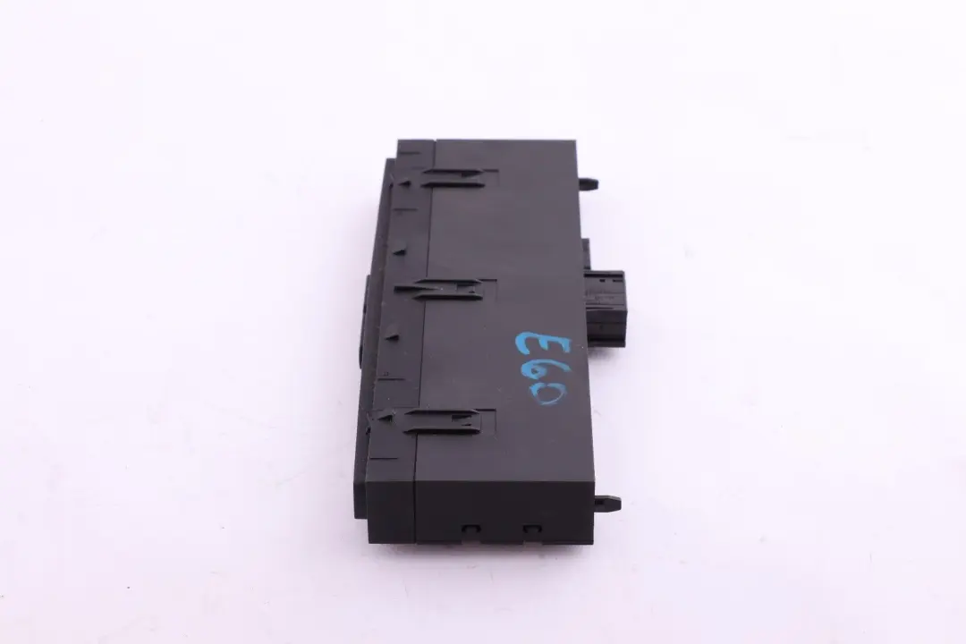 Consola Central DSC PDC Interruptor Centro Cluster para BMW E60 E61 con número de pieza 6938310 BMW E60 E61 Consola Central DSC PDC Interruptor Centro Cluster - SKU 6938310 - Número de pieza 6938310