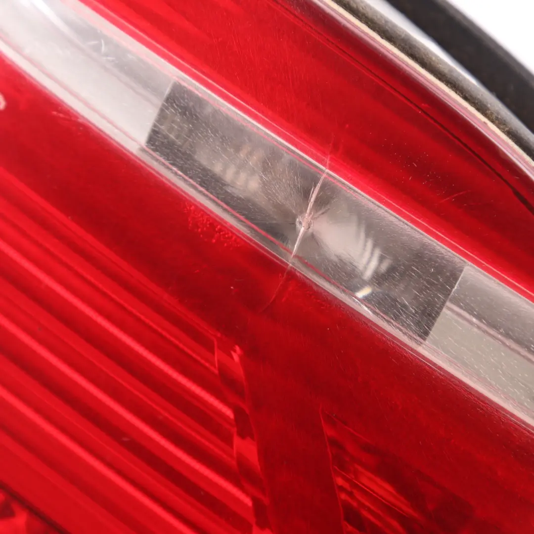 Lampada Posteriore BMW E65 Sinistra Luce Nel Portellone Baule Bagagliaio per con numero di parte 6938517 Lampada Posteriore BMW E65 Sinistra Luce Nel Portellone Baule Bagagliaio - SKU 6938517-1 - Numero di parte 6938517