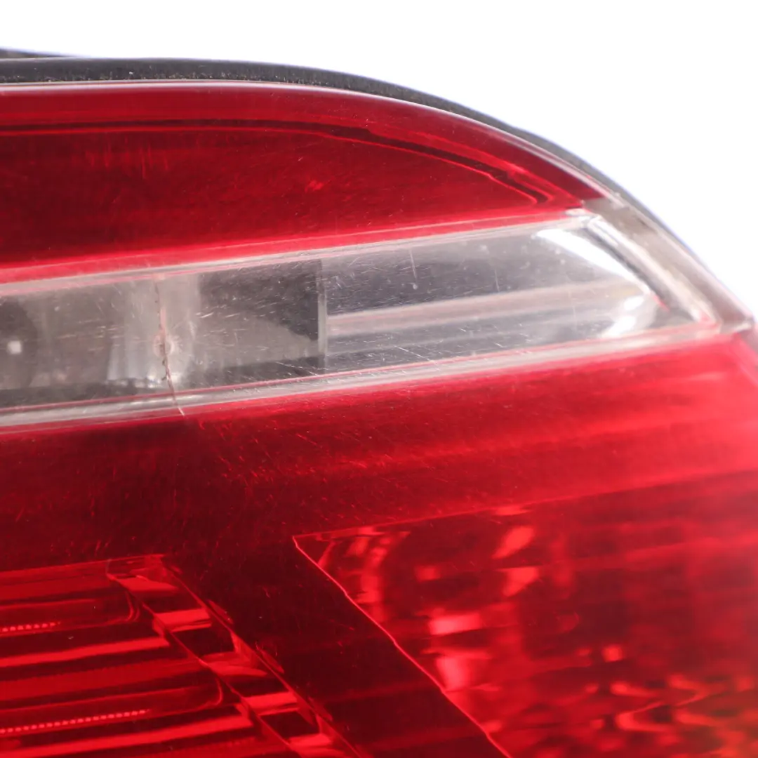 Luz Trasera Izquierda En Tapa Maletero Tailgate Luz para BMW Serie 7 E65 con número de pieza 6938517 BMW Serie 7 E65 Luz Trasera Izquierda En Tapa Maletero Tailgate Luz - SKU 6938517 - Número de pieza 6938517