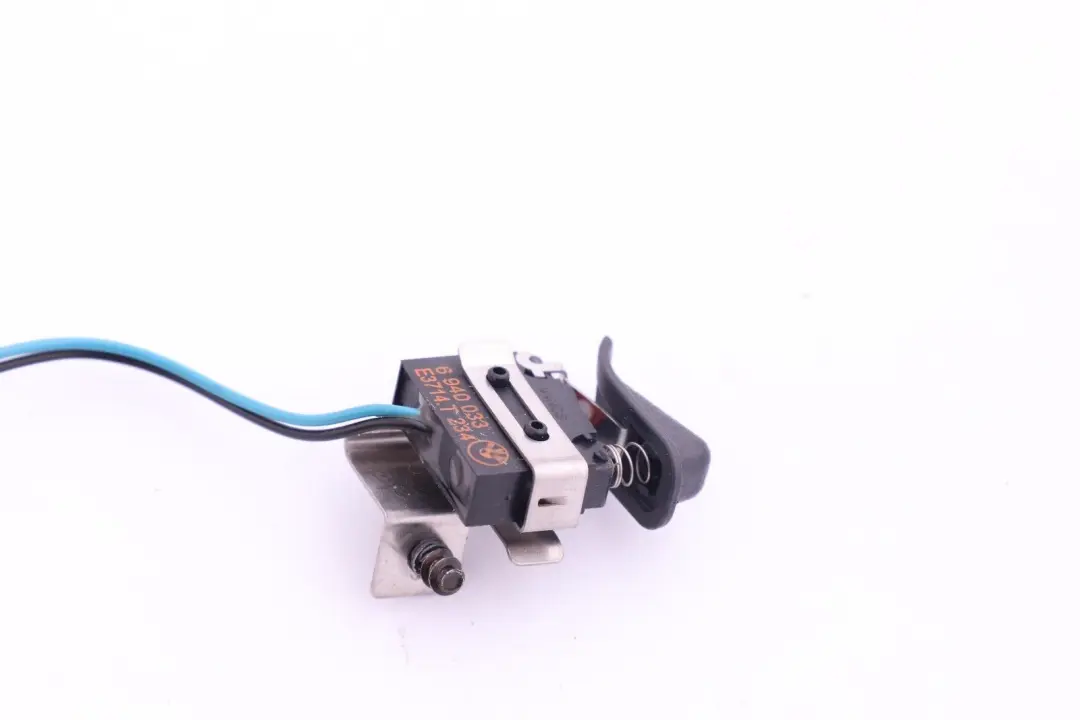 Support de tablette de vitre arrière Bouton gauche pour Mini R52 Cabrio à propos du numéro de pièce 6980045 Mini R52 Cabrio Support de tablette de vitre arrière Bouton gauche - SKU 6940033 - Numéro de pièce 6980045