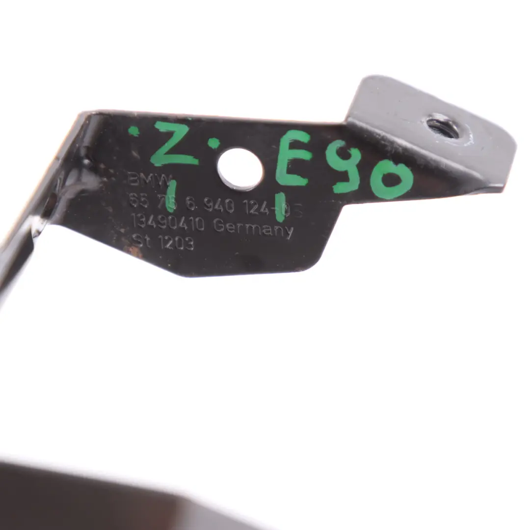 Halterung Alternative Power Sirene Alarmhalterung für BMW E81 E87 E90 E91 mit Teilenummer 6940124 BMW E81 E87 E90 E91 Halterung Alternative Power Sirene Alarmhalterung - SKU 6940124 - Teilenummer 6940124