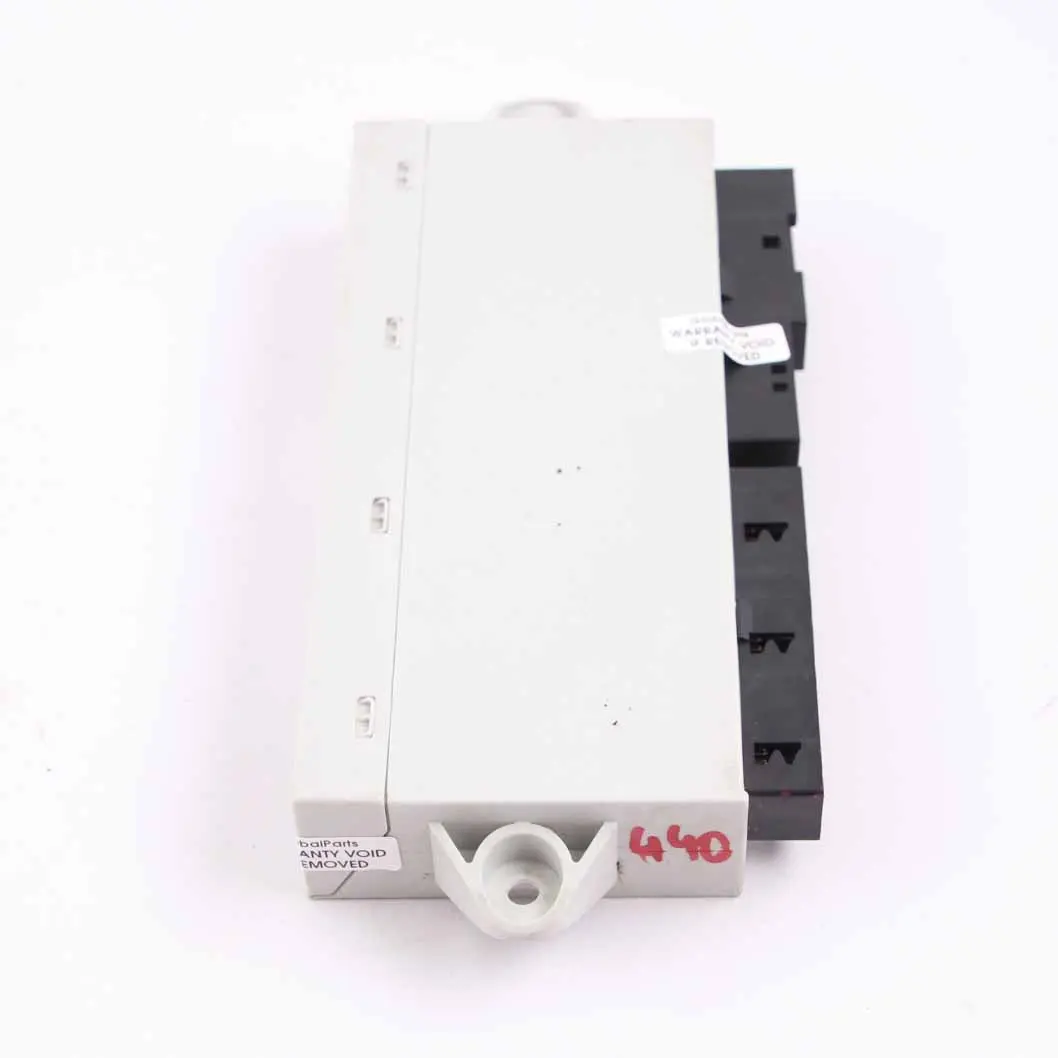 Centralina Modulo Porta Anteriore Lato Conducente per BMW E65 E66 E67 con numero di parte 6940440 BMW E65 E66 E67 Centralina Modulo Porta Anteriore Lato Conducente - SKU 6940440 - Numero di parte 6940440