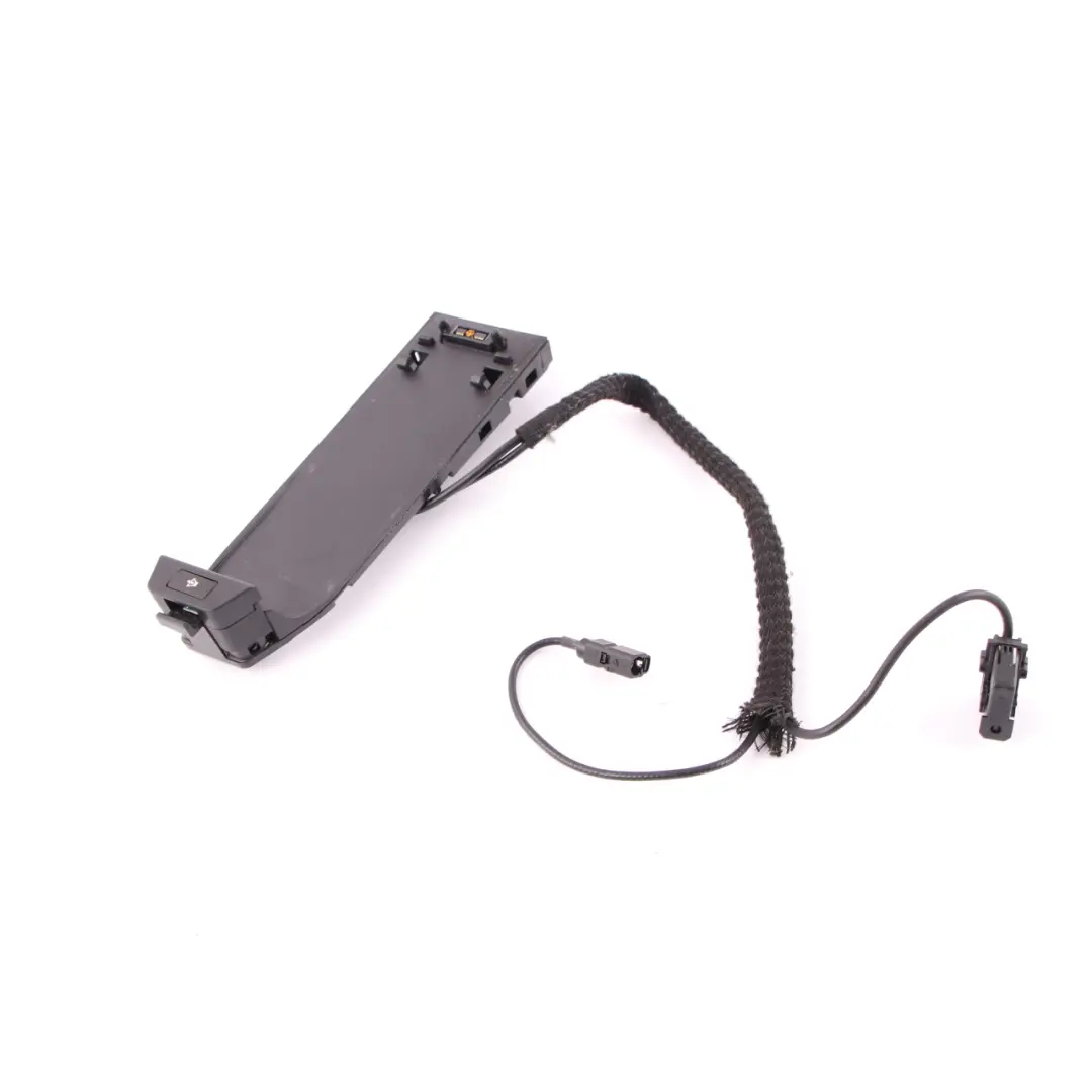 Mocowanie Uchwyt Na Telefon do BMW E60 E61 E63 E64 o numerze 7118054 BMW E60 E61 E63 E64 Mocowanie Uchwyt Na Telefon - SKU 6941464 - Numer Części 7118054