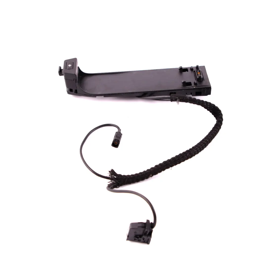 Phone Holder Eject Box Centre Console Armrest to BMW 5 6 Series E60 E61 E63 E64 with Part number 7118054 BMW 5 6 Series E60 E61 E63 E64 Phone Holder Eject Box Centre Console Armrest - SKU 6941464 - Part number 7118054