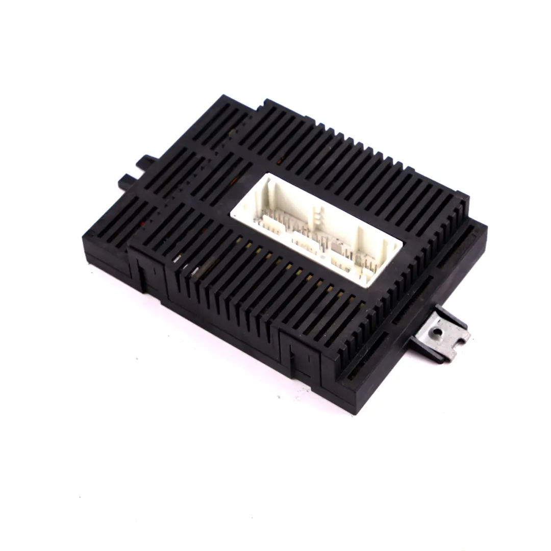Light Control Module Unit Lear LM E6X DYN. LWR (LCM) to BMW 7 Series E65 with Part number 6941588 BMW 7 Series E65 Light Control Module Unit Lear LM E6X DYN. LWR (LCM) - SKU 6941588 - Part number 6941588