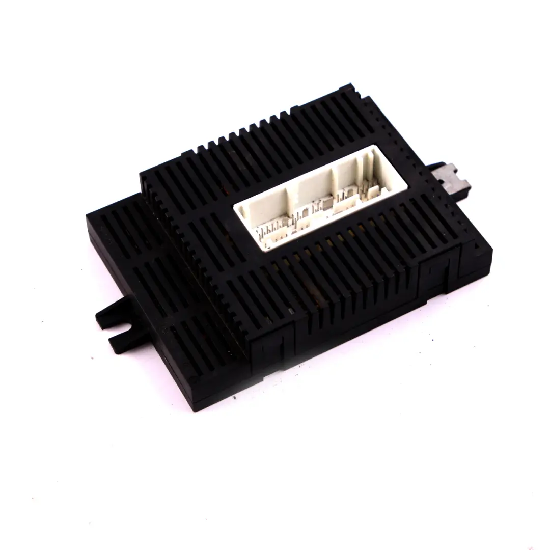 Light Control Module Unit Lear LM E6X DYN. LWR (LCM) to BMW 7 Series E65 with Part number 6941588 BMW 7 Series E65 Light Control Module Unit Lear LM E6X DYN. LWR (LCM) - SKU 6941588 - Part number 6941588