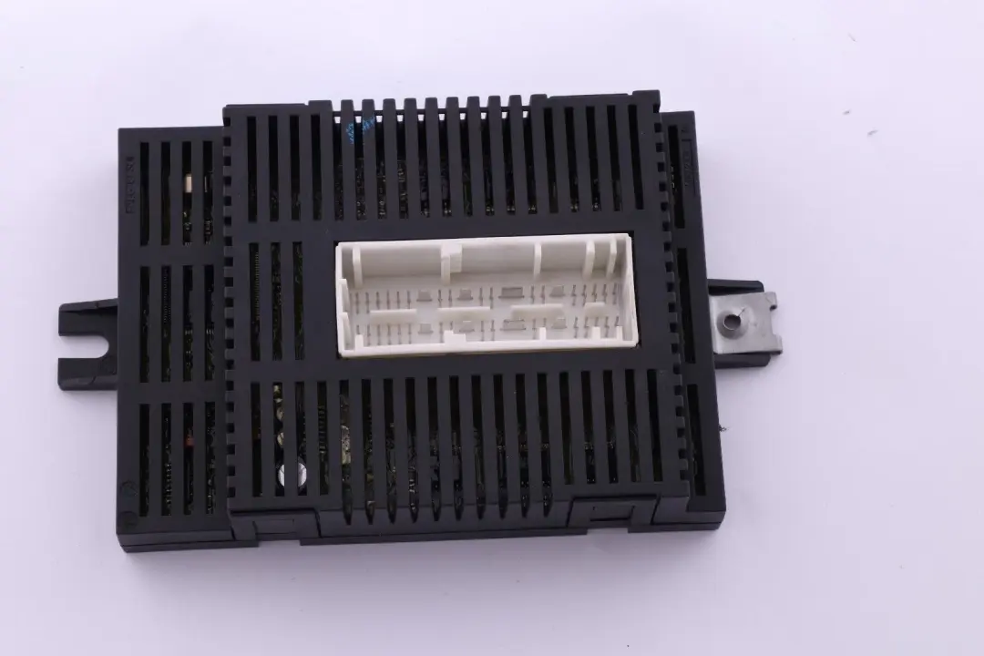 Light Control Unit Module LCM LM E6X LWR LEAR to BMW 5 Series E60 LCI with Part number 6941590 BMW 5 Series E60 LCI Light Control Unit Module LCM LM E6X LWR LEAR - SKU 6941590 - Part number 6941590