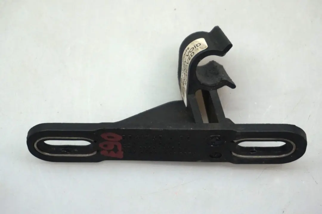 Reihe E90 E91 E92 LCI Halter Druckleitung Klimaanlage 6453 für BMW 3 mit Teilenummer 6941758 BMW 3 Reihe E90 E91 E92 LCI Halter Druckleitung Klimaanlage 6453 - SKU 6941758 - Teilenummer 6941758