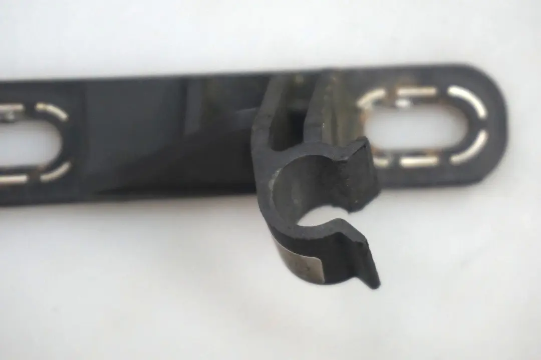 Reihe E90 E91 E92 LCI Halter Druckleitung Klimaanlage 6453 für BMW 3 mit Teilenummer 6941758 BMW 3 Reihe E90 E91 E92 LCI Halter Druckleitung Klimaanlage 6453 - SKU 6941758 - Teilenummer 6941758