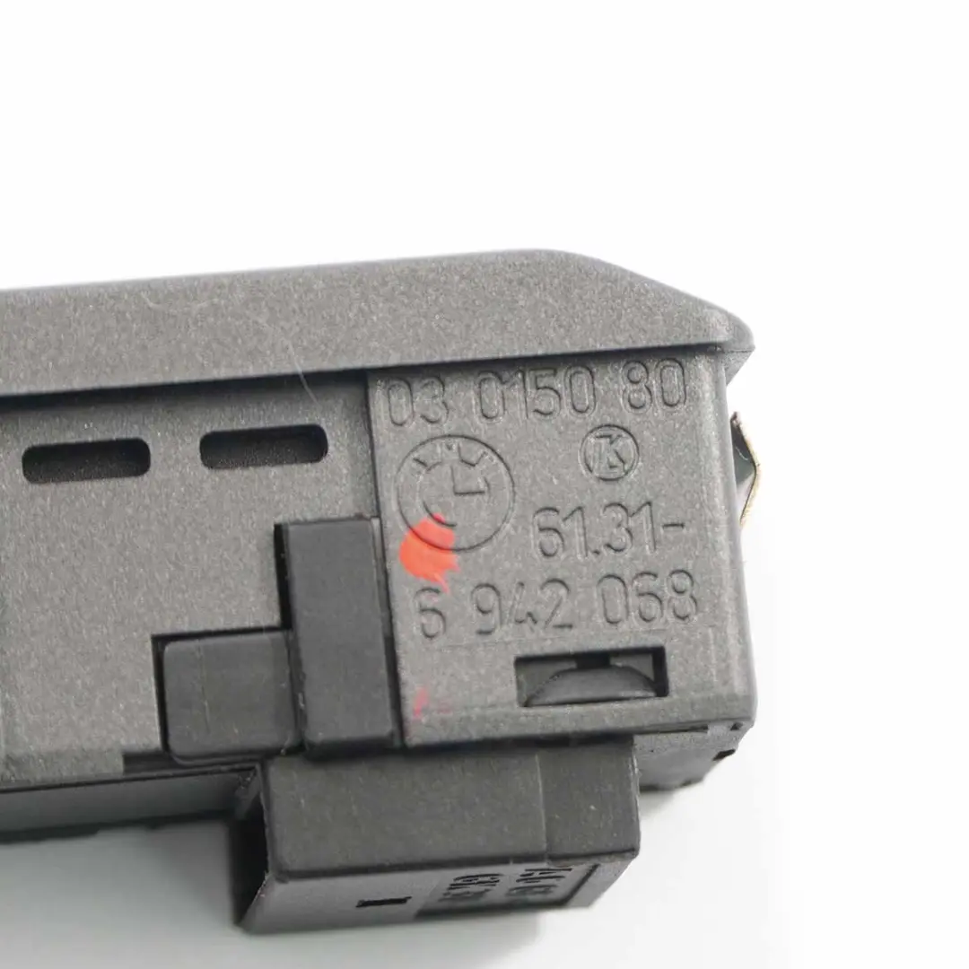 Interruptor Techo corredizo Techo solar Botón para BMW E65 E66 con número de pieza 6942068 BMW E65 E66 Interruptor Techo corredizo Techo solar Botón - SKU 6942068 - Número de pieza 6942068
