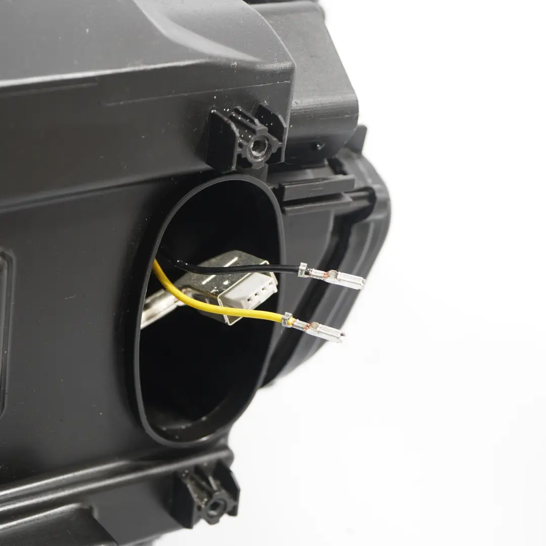 Bi-Xenon Headlight Headlamp Driver Side Lamp Right O/S to BMW E90 E91 with Part number 6942740 BMW E90 E91 Bi-Xenon Headlight Headlamp Driver Side Lamp Right O/S - SKU 6942740-2 - Part number 6942740