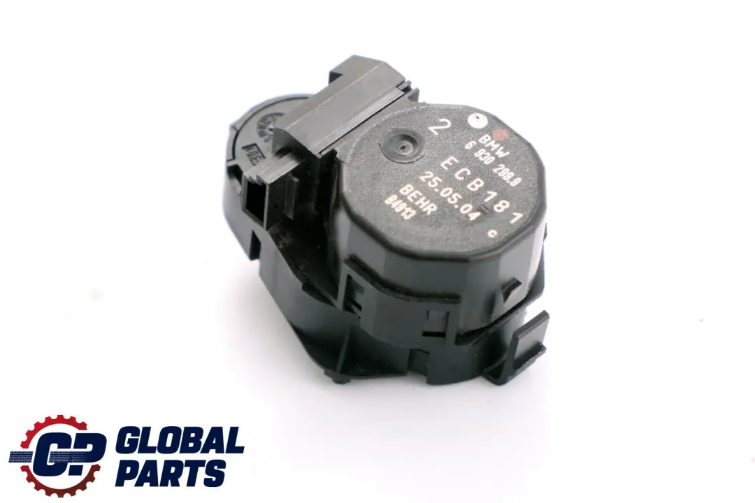 Stellantrieb Frisch / Umluftklappe rechts für BMW 5 6 er E60 E61 E63 E64 mit Teilenummer 6942986 BMW 5 6 er E60 E61 E63 E64 Stellantrieb Frisch / Umluftklappe rechts - SKU 6942986 - Teilenummer 6942986