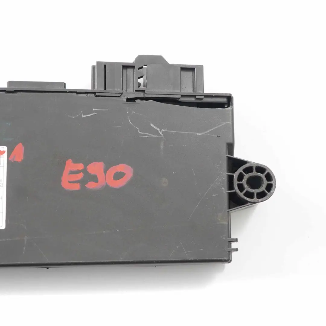 CAS 3 Unité contrôle ECU Module lecture clés pour BMW E60 E81 E87 E90 E91 E92 à propos du numéro de pièce 6943834 BMW E60 E81 E87 E90 E91 E92 CAS 3 Unité contrôle ECU Module lecture clés - SKU 6943834-1 - Numéro de pièce 6943834