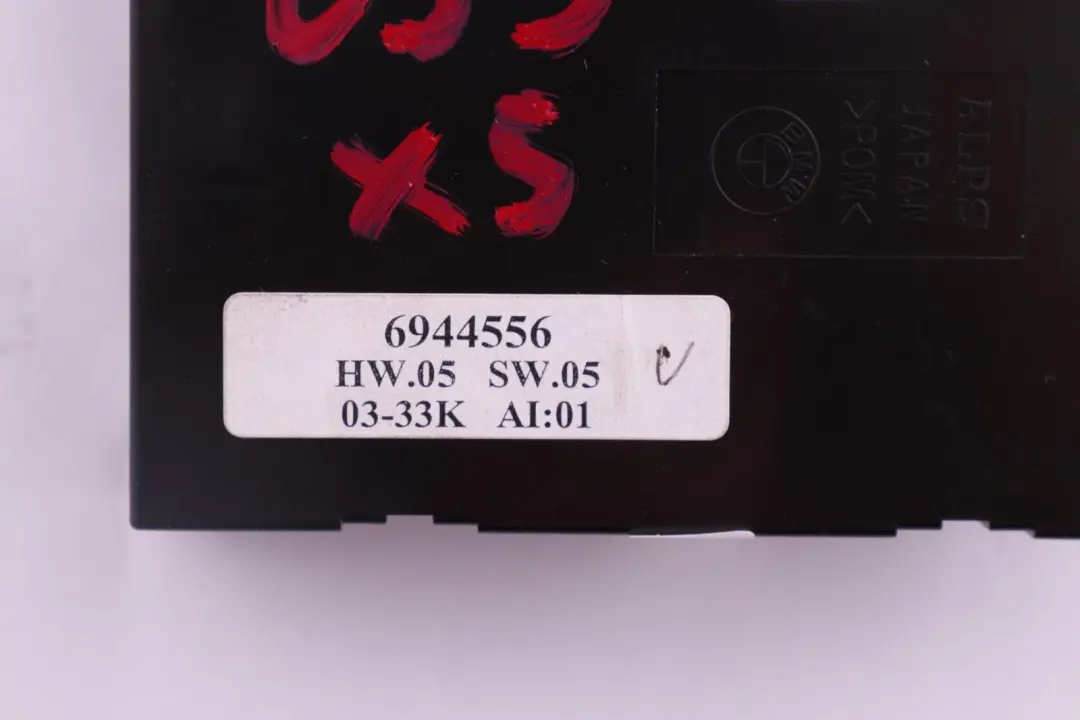 Przełącznik Szyby Pasażera Lewy Przód do BMW X5 E53 o numerze 6937484 BMW X5 E53 Przełącznik Szyby Pasażera Lewy Przód - SKU 6944556 - Numer Części 6937484