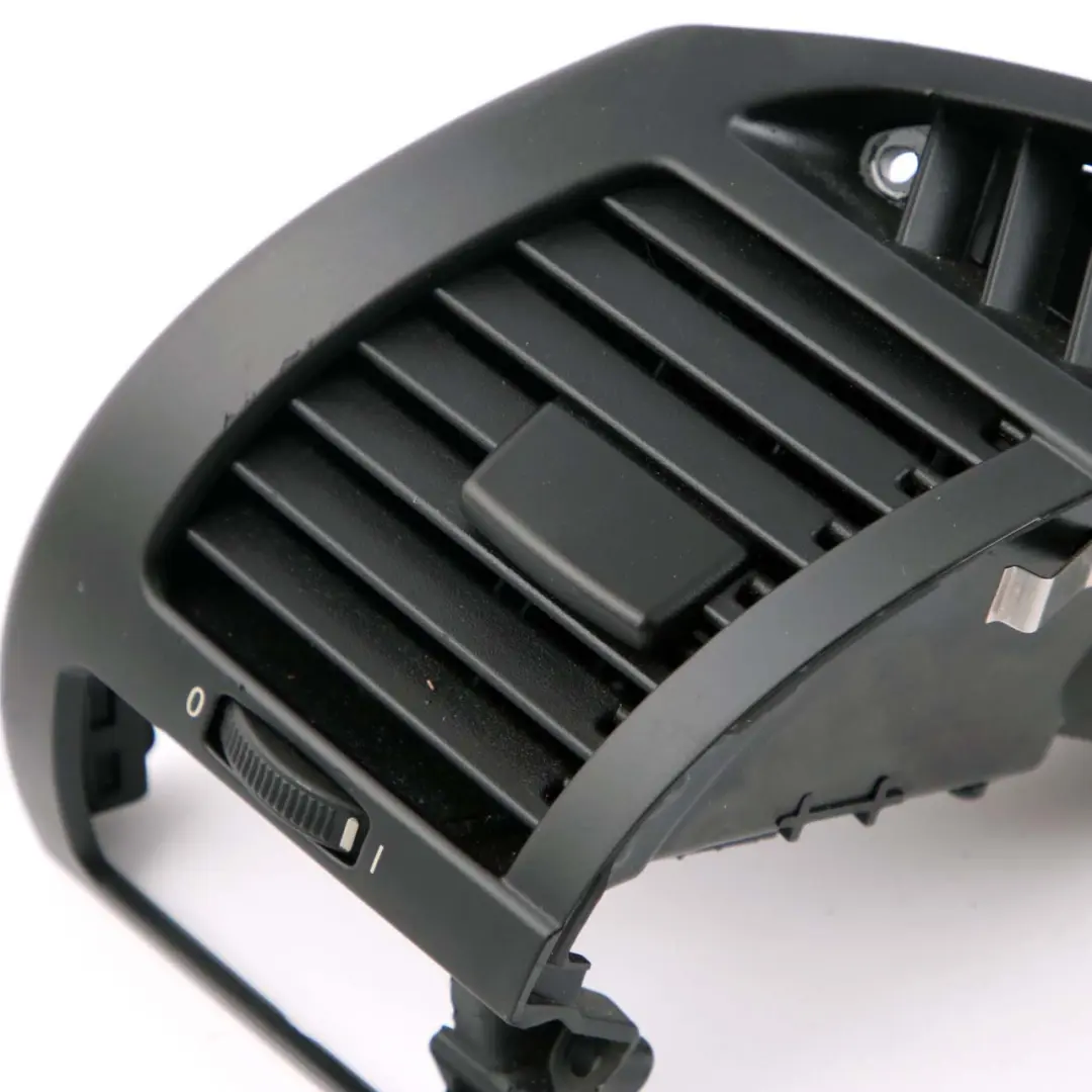 BMW Z4 E85 E86 Grille d'air frais Évent gauche Tableau de bord 7025631 - SKU 6945395 - Numéro de pièce 6945395