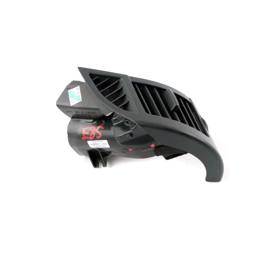 Kratka Nawiewu Wentylacyjna Czarna 7025631 do BMW Z4 E85 E86 o numerze 6945395 BMW Z4 E85 E86 Kratka Nawiewu Wentylacyjna Czarna 7025631 - SKU 6945395 - Numer Części 6945395
