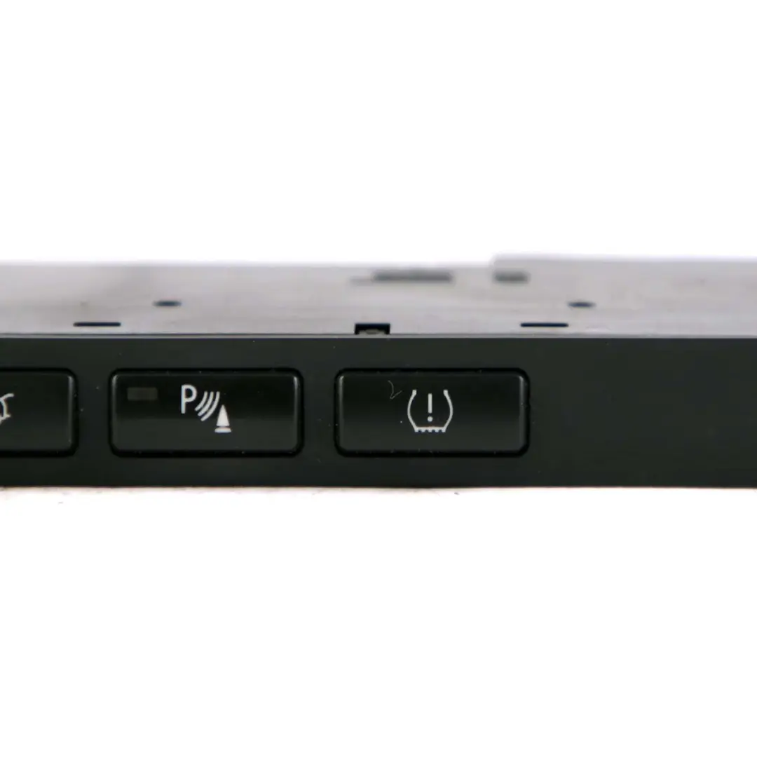 Console Centrale PDC DSC Siège Chauffant Interrupteur Panneau pour BMW X5 E53 à propos du numéro de pièce 6946433 BMW X5 E53 Console Centrale PDC DSC Siège Chauffant Interrupteur Panneau - SKU 6946433 - Numéro de pièce 6946433