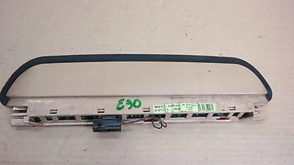 Terza Lampada Stop BMW E90 E90 LCI Striscia Luminosa Freno Unità Beige per con numero di parte 63256946618 Terza Lampada Stop BMW E90 E90 LCI Striscia Luminosa Freno Unità Beige - SKU 6946618 - Numero di parte 63256946618