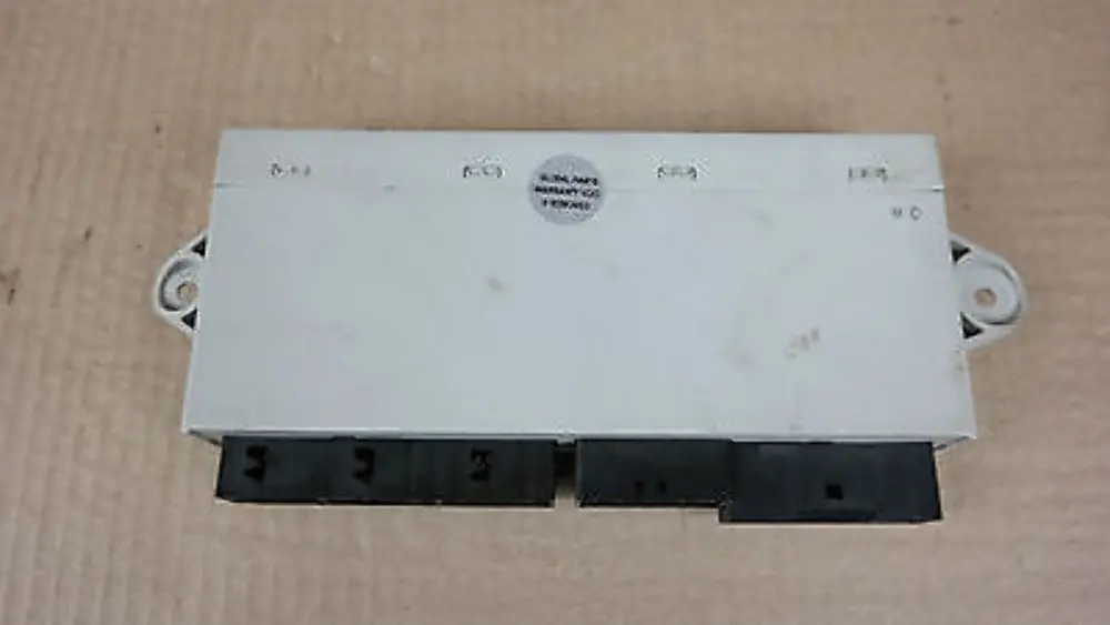 Control unit Hinten High door rear right to BMW 7 SERIES E65 E66 E67 with Part number 61356947123 BMW 7 SERIES E65 E66 E67 Control unit Hinten High door rear right - SKU 6947123 - Part number 61356947123