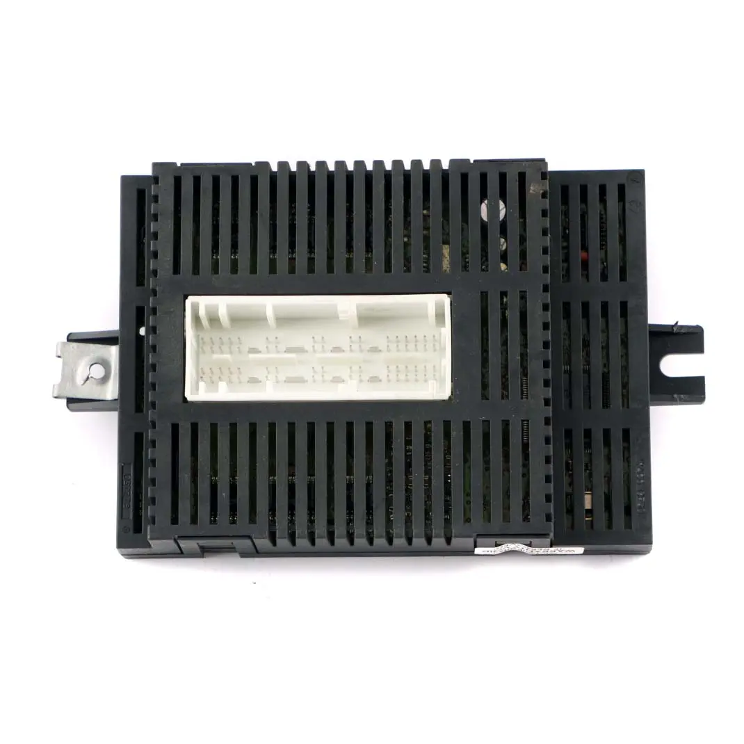 Moduł Sterujący Oświetleniem LM E6X Lear do BMW E60 o numerze 6948578 BMW E60 Moduł Sterujący Oświetleniem LM E6X Lear - SKU 6948578 - Numer Części 6948578