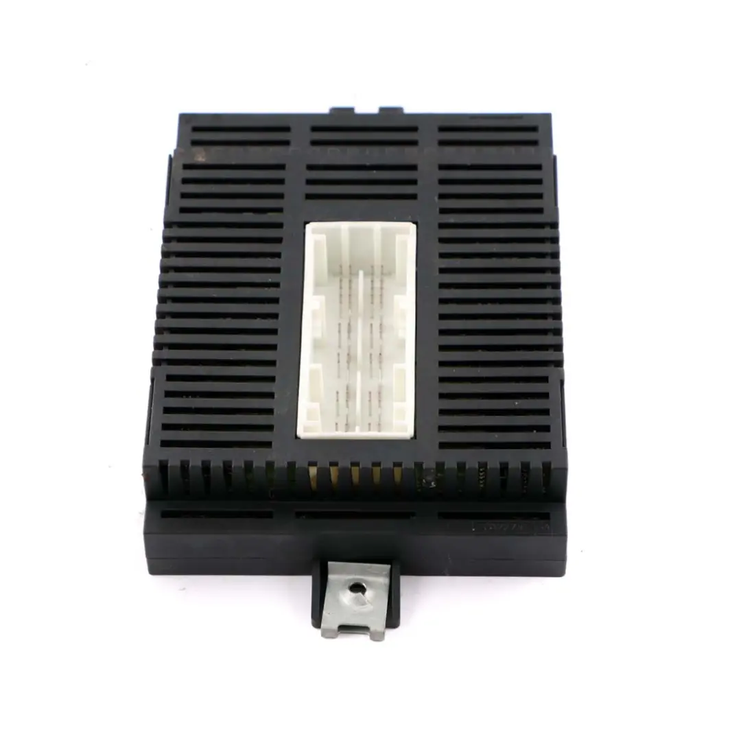 Moduł Sterujący Oświetleniem LM E6X Lear do BMW E60 o numerze 6948578 BMW E60 Moduł Sterujący Oświetleniem LM E6X Lear - SKU 6948578 - Numer Części 6948578