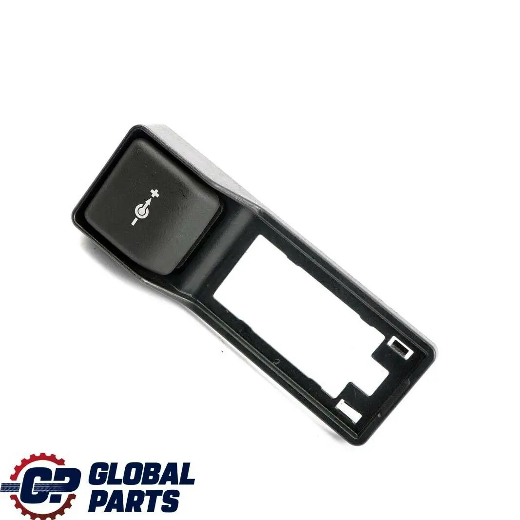 BMW E81 E87 Ramka obudowa gniazda lampki bagażnik - SKU 6949439-1 - Numer Części 6949439