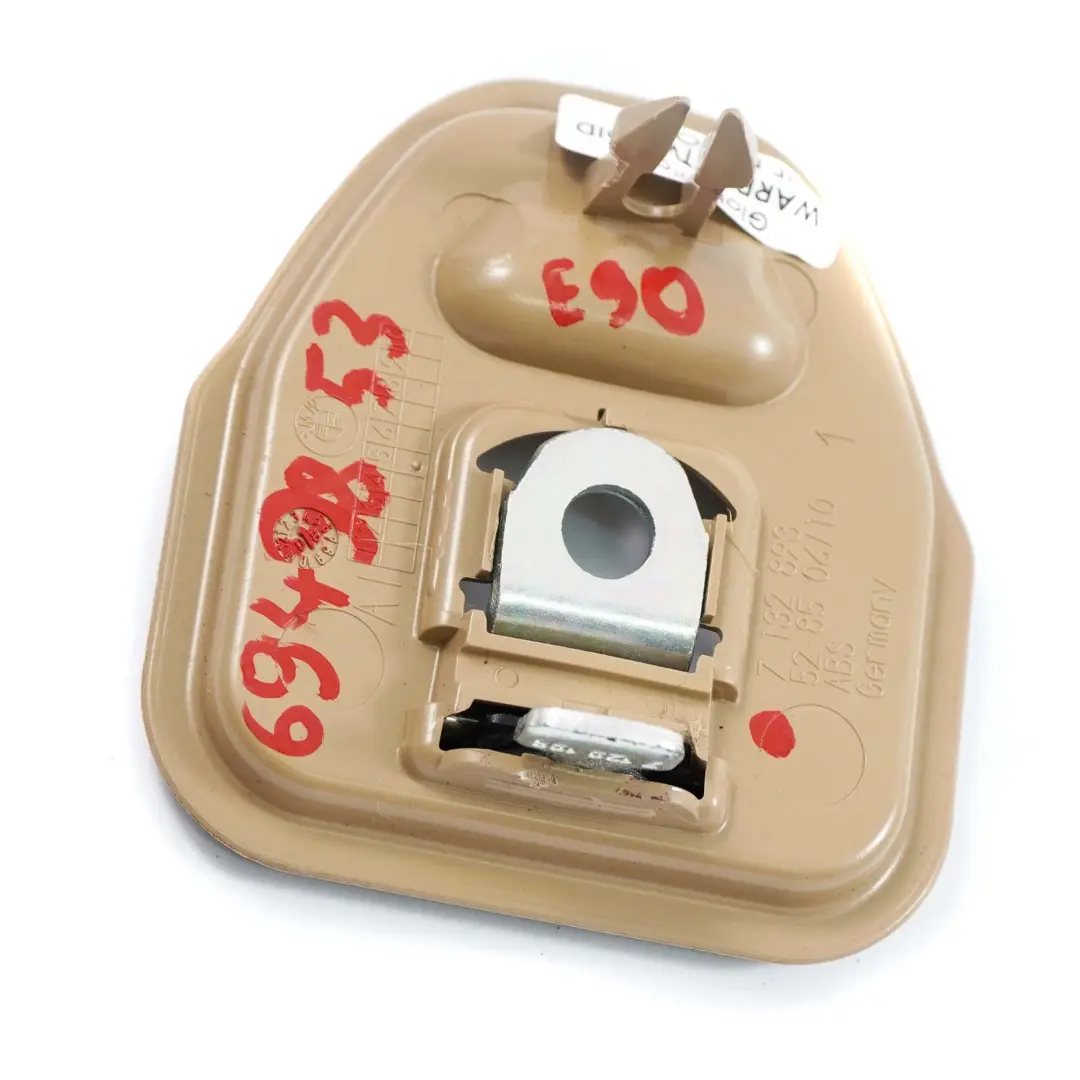 Anello Fissaggio Pavimento Bagagliaio Posteriore Beige per BMW E90 E91 E92 con numero di parte 6949853 BMW E90 E91 E92 Anello Fissaggio Pavimento Bagagliaio Posteriore Beige - SKU 6949853 - Numero di parte 6949853