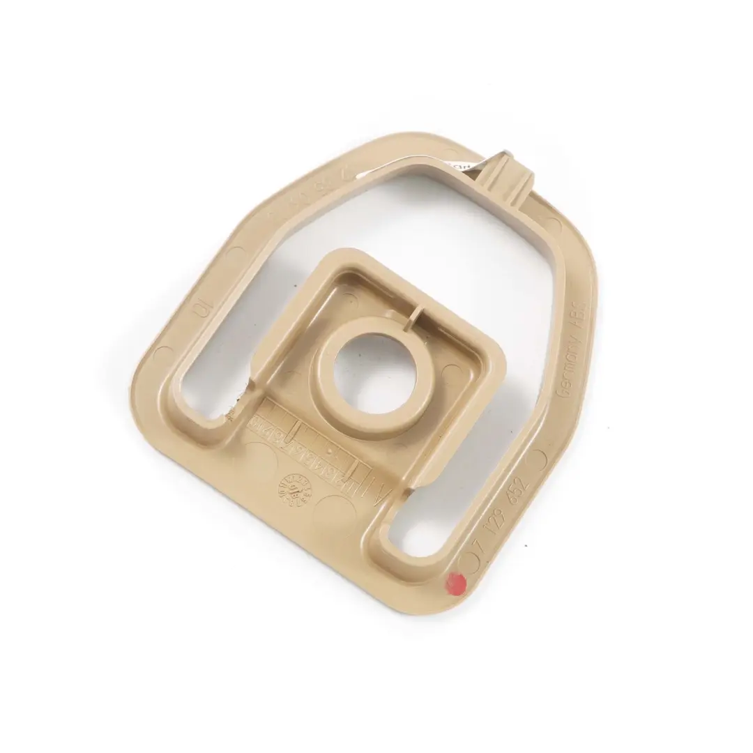 Fijacion Lazo Trasero Maletero Compartimento Piso Beige para BMW E90 E91 E92 con número de pieza 6949856 BMW E90 E91 E92 Fijacion Lazo Trasero Maletero Compartimento Piso Beige - SKU 6949856 - Número de pieza 6949856