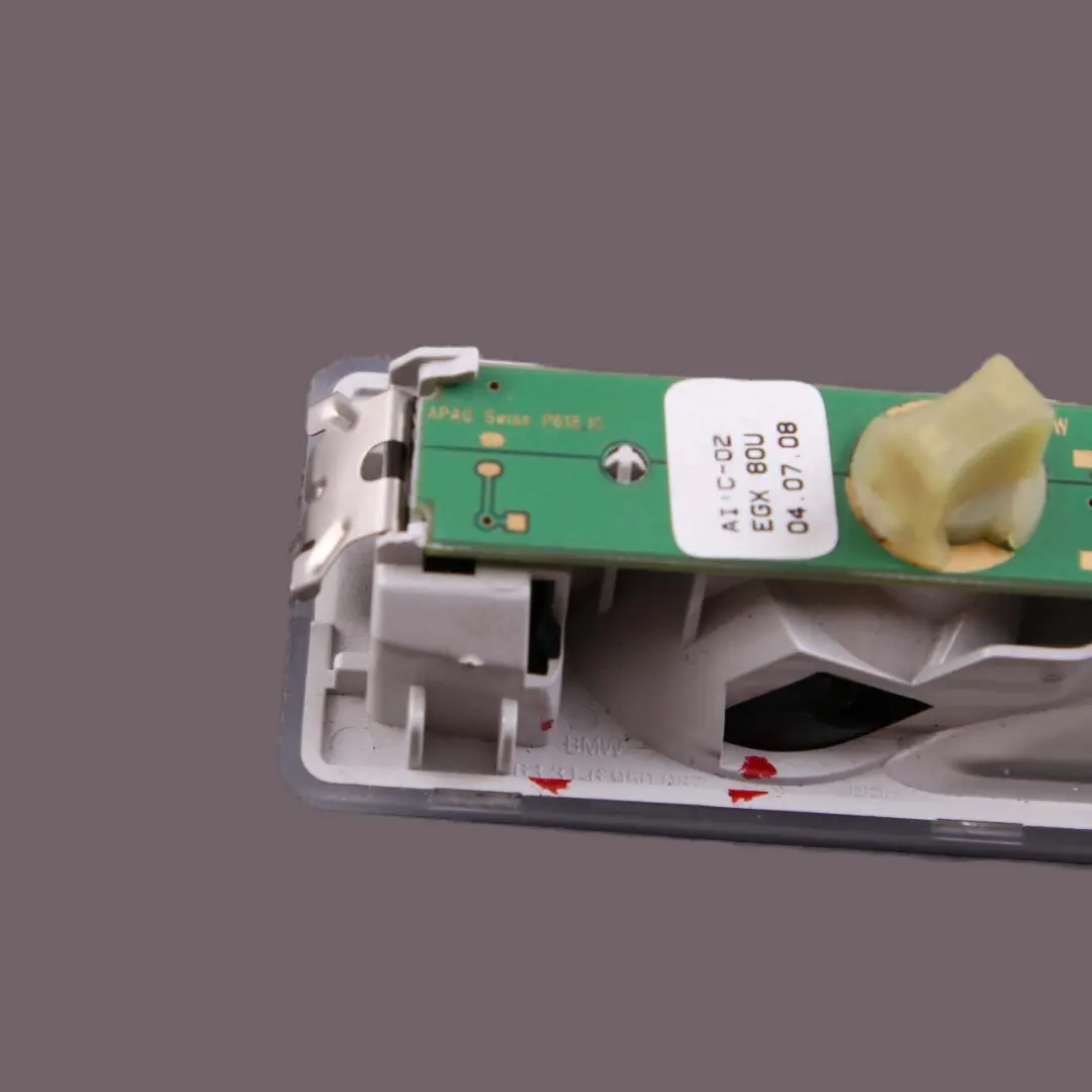 Innenbeleuchtung hinten Leselampe für BMW E91 mit Teilenummer 6950087 BMW E91 Innenbeleuchtung hinten Leselampe - SKU 6950087 - Teilenummer 6950087