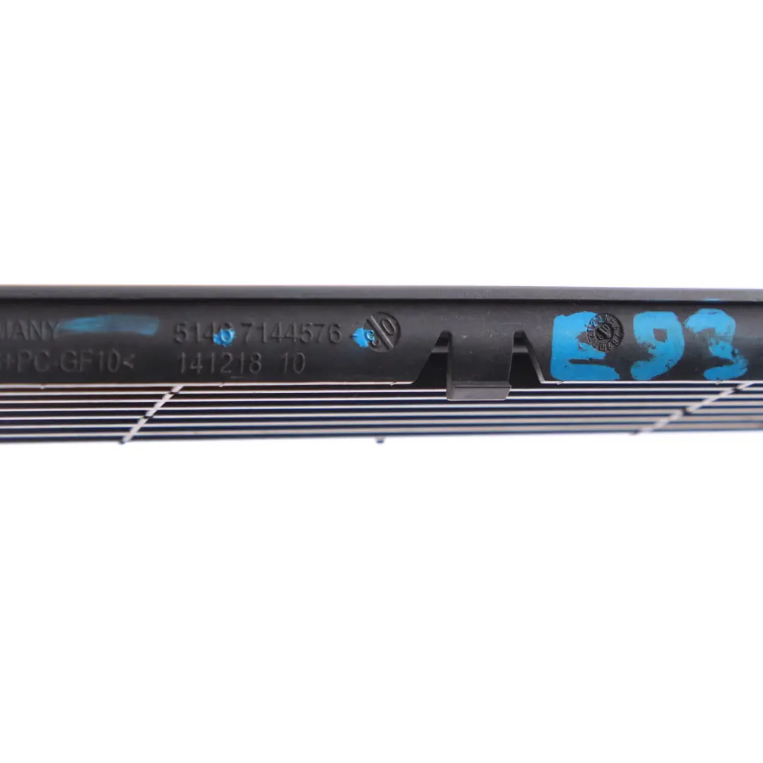 Rollover Panel Rejilla Cubierta Convertible Trim Panel 7144576 para BMW E93 con número de pieza 6950090 BMW E93 Rollover Panel Rejilla Cubierta Convertible Trim Panel 7144576 - SKU 6950090 - Número de pieza 6950090