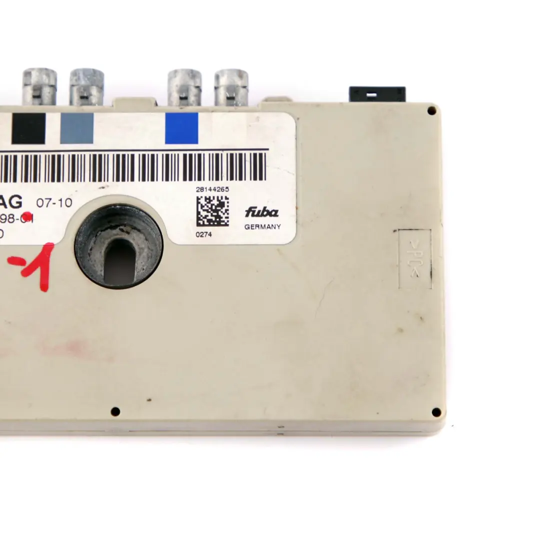 Aerial Antenna Amplifier Diversity Control Module 9187798 to BMW E93 with Part number 6950181 BMW E93 Aerial Antenna Amplifier Diversity Control Module 9187798 - SKU 6950181 - Part number 6950181