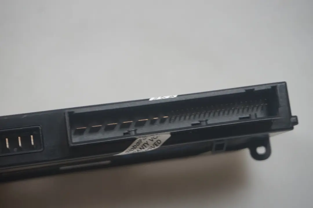 Reihe E87 Steuereinheit ECU Steuergerät PL2 JBBFE 3165 für BMW 1 mit Teilenummer 6951537 BMW 1 Reihe E87 Steuereinheit ECU Steuergerät PL2 JBBFE 3165 - SKU 6951537 - Teilenummer 6951537