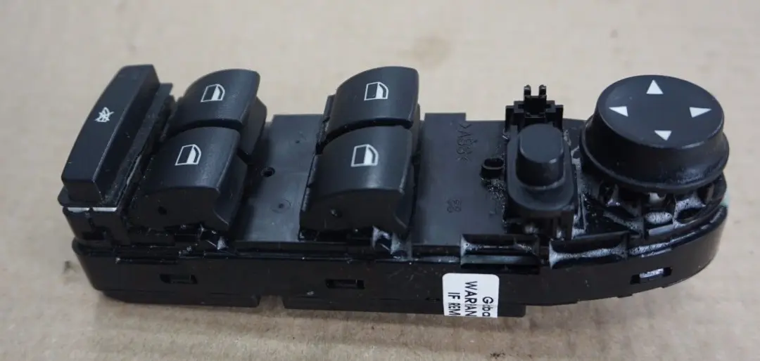 Interruptor Elevalunas Lado Conductor Derecho para BMW E87N con número de pieza 6952054 BMW E87N Interruptor Elevalunas Lado Conductor Derecho - SKU 6952054 - Número de pieza 6952054