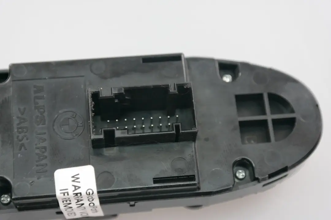 Fold Switch Window Lifter Driver's Side to BMW 1 Series E87 Power with Part number 6952064 BMW 1 Series E87 Power Fold Switch Window Lifter Driver's Side - SKU 6952064 - Part number 6952064