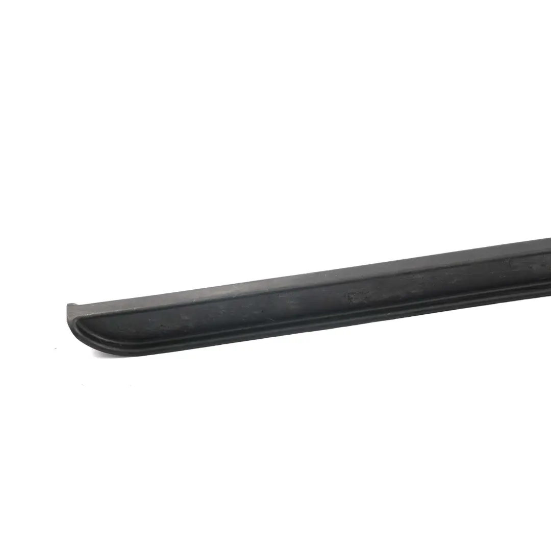 R55N LCI Cover Molding Trim Track Guide Right per Mini Clubman R55 con numero di parte 6952380 Mini Clubman R55 R55N LCI Cover Molding Trim Track Guide Right - SKU 6952380 - Numero di parte 6952380