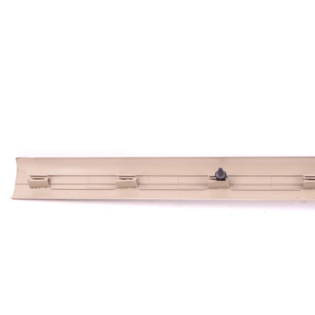 Tapa Entrada Delantera Derecha Beige 7146764 para BMW E92 E93 con número de pieza 6952918 BMW E92 E93 Tapa Entrada Delantera Derecha Beige 7146764 - SKU 6952918 - Número de pieza 6952918