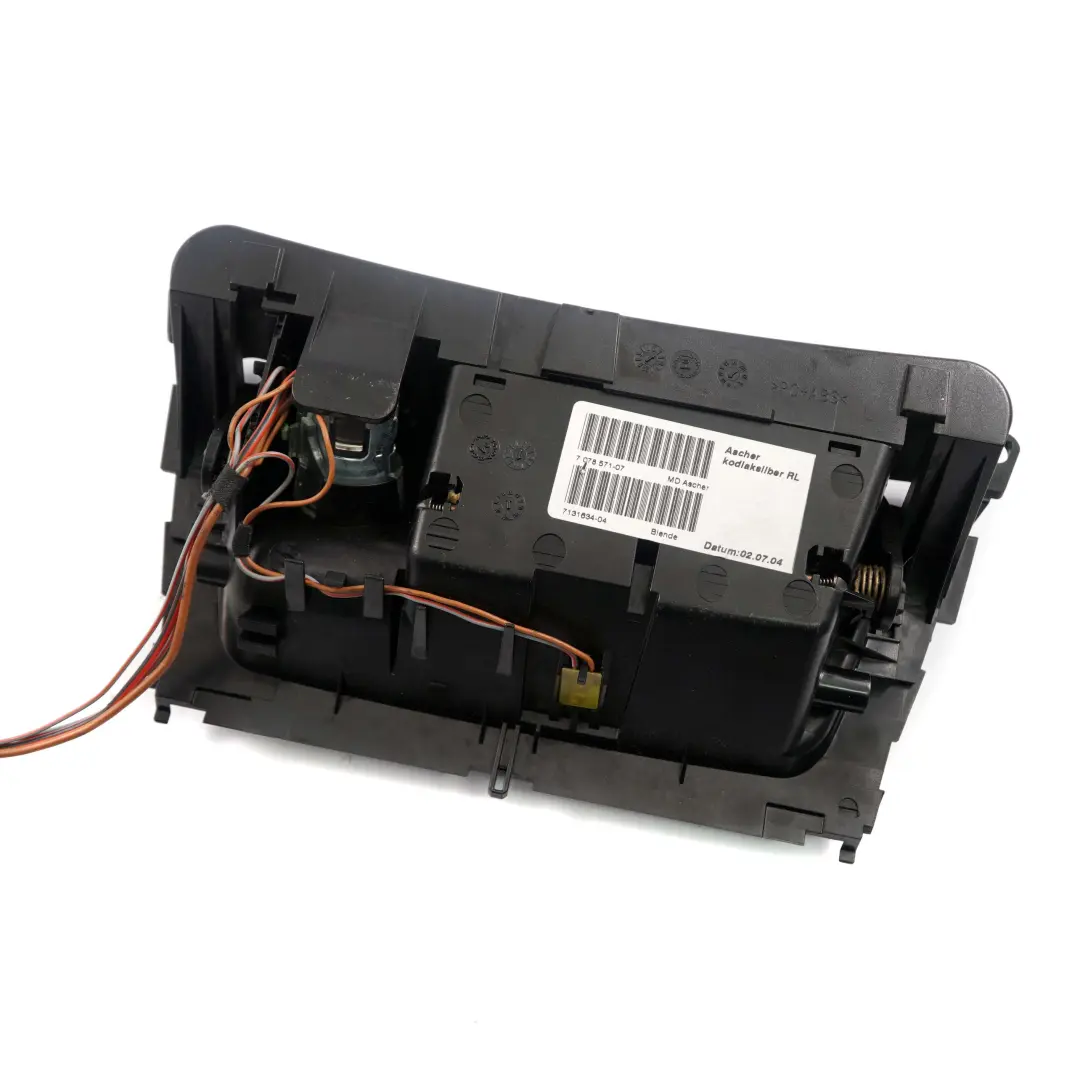 Embellecedor Cenicero Decoración Delantera, Color Plata Kodiak para BMW E87 con número de pieza 6954116 BMW E87 Embellecedor Cenicero Decoración Delantera, Color Plata Kodiak - SKU 6954116-1 - Número de pieza 6954116