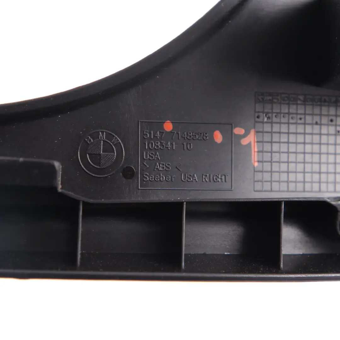 Tapa Tira Entrada Trasero Derecho O/S Interior Sill Trim para BMW X5 E70 con número de pieza 6954908 BMW X5 E70 Tapa Tira Entrada Trasero Derecho O/S Interior Sill Trim - SKU 6954908 - Número de pieza 6954908