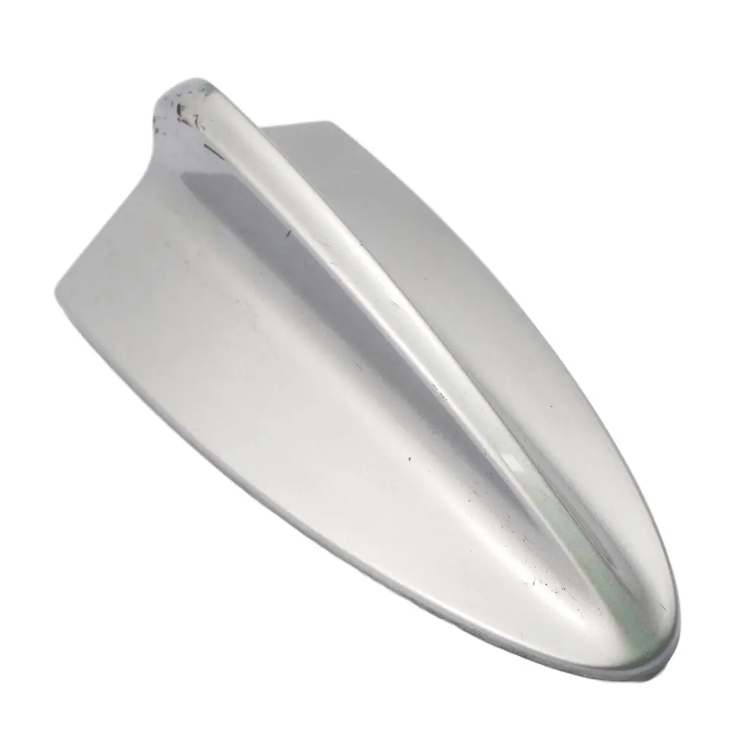 Squalo Antenna Tetto Alloggiamento Glacier Silber Argento A83 per BMW E84 E91 con numero di parte 6955557 BMW E84 E91 Squalo Antenna Tetto Alloggiamento Glacier Silber Argento A83 - SKU 6955557-GSB - Numero di parte 6955557