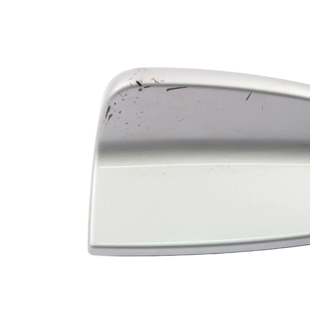 Squalo Antenna Tetto Alloggiamento Glacier Silber Argento A83 per BMW E84 E91 con numero di parte 6955557 BMW E84 E91 Squalo Antenna Tetto Alloggiamento Glacier Silber Argento A83 - SKU 6955557-GSB - Numero di parte 6955557
