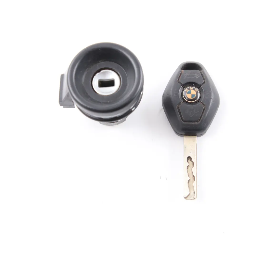 Bouton de télécommande d'alarme Bouton d'allumage 433 MHz pour BMW E46 E53 E83 E85 à propos du numéro de pièce 6955747 BMW E46 E53 E83 E85 Bouton de télécommande d'alarme Bouton d'allumage 433 MHz - SKU 6955747-3 - Numéro de pièce 6955747