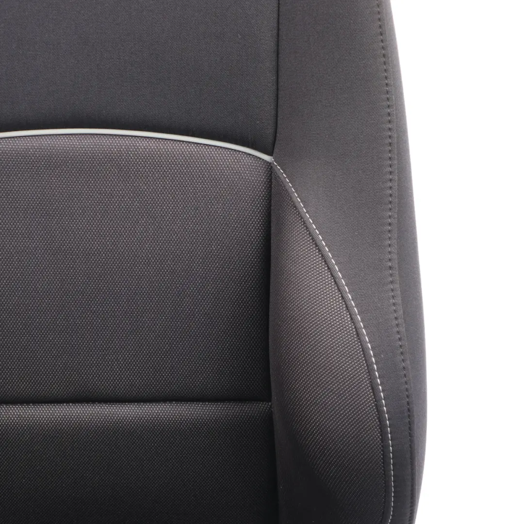 Reference Reste Tissu avant Droit Siege Anthracite Reseau pour BMW 1 E87 LCI Sport à propos du numéro de pièce 6955940 BMW 1 E87 LCI Sport Reference Reste Tissu avant Droit Siege Anthracite Reseau - SKU 6955940 - Numéro de pièce 6955940