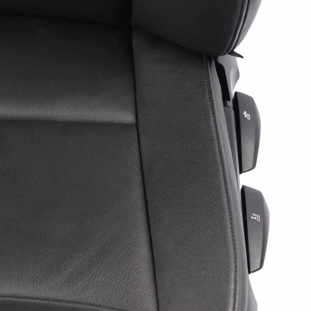 Sedile anteriore sinistro riscaldato in pelle nera Dakota Interior per BMW E90 E91 con numero di parte 6956377 BMW E90 E91 Sedile anteriore sinistro riscaldato in pelle nera Dakota Interior - SKU 6956377-2 - Numero di parte 6956377