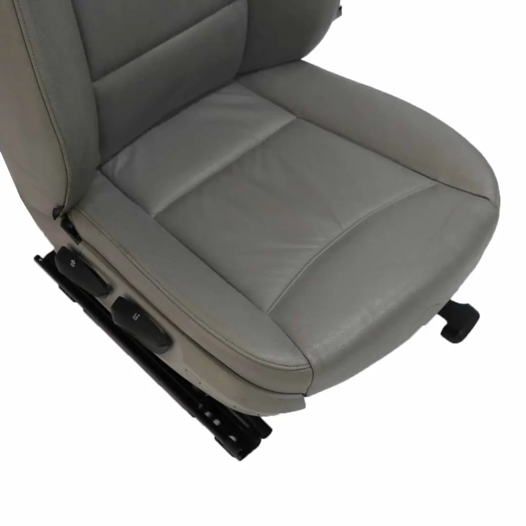 Sedile anteriore BMW E90 E91 Interno Destro Riscaldato Pelle Grigio Dakota per con numero di parte 6956380 Sedile anteriore BMW E90 E91 Interno Destro Riscaldato Pelle Grigio Dakota - SKU 6956380-2 - Numero di parte 6956380