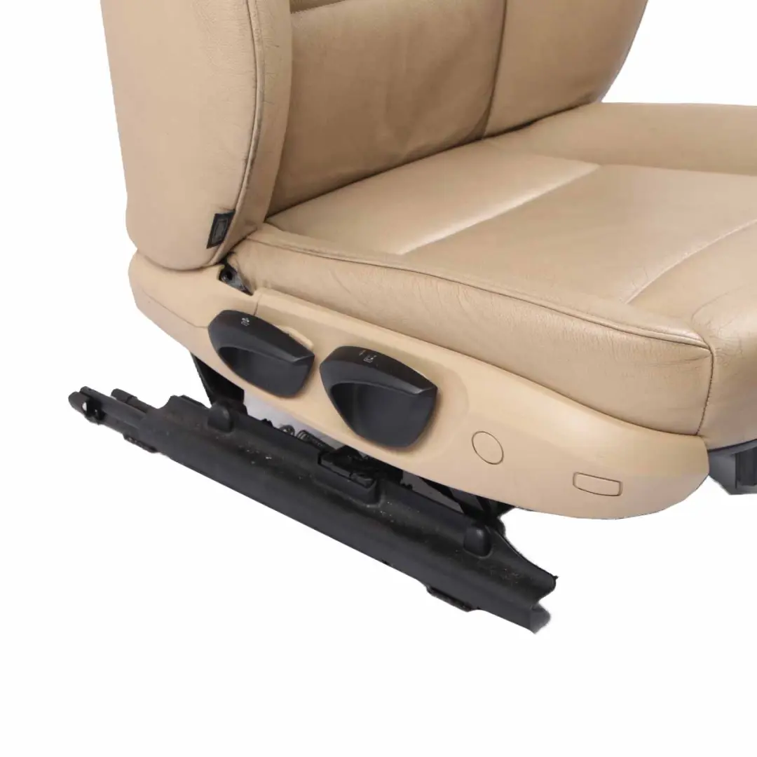 Fotel prawy przód skóra dakota beige do BMW E90 o numerze 6956382 BMW E90 Fotel prawy przód skóra dakota beige - SKU 6956382-1 - Numer Części 6956382