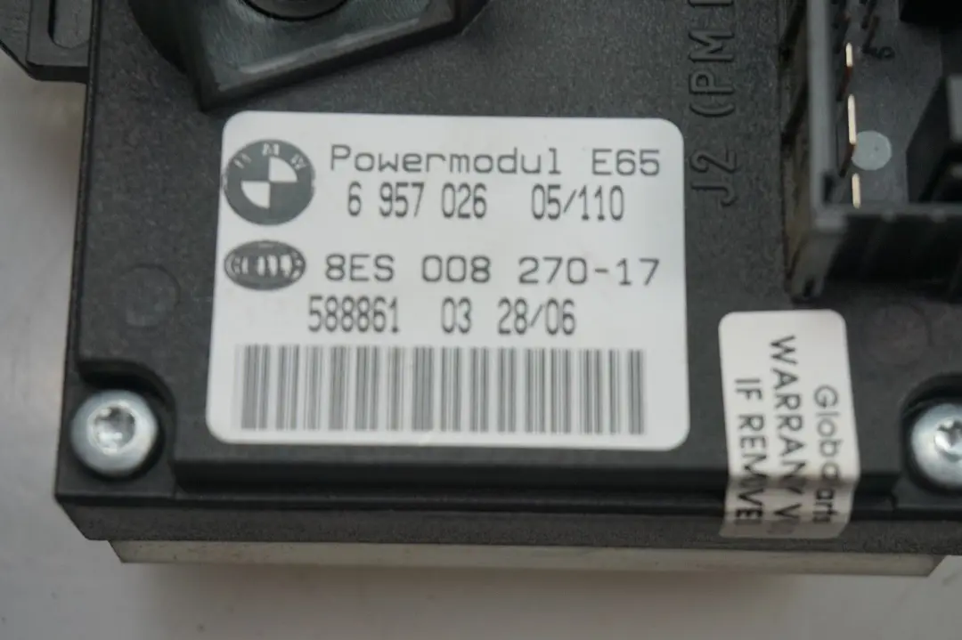 Moduł Sterowania Zasilaniem ECU do BMW E65 E66 o numerze 6957026 BMW E65 E66 Moduł Sterowania Zasilaniem ECU - SKU 6957026 - Numer Części 6957026